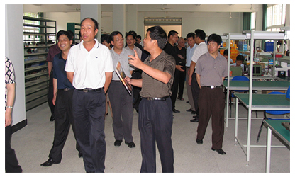 福建省委常委、政法委書記徐謙一行視察虹潤公司